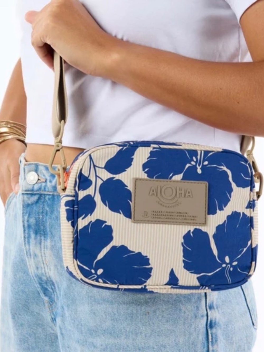 Aloha Collection Salina crossbody Tiny Stripe Navy/orange zipper Le Tour NWT